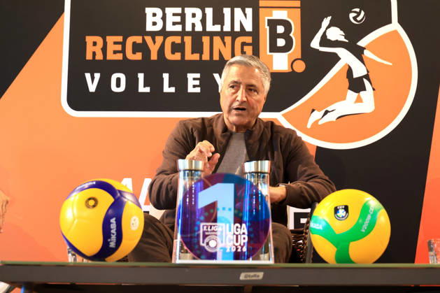 19.10.2026, DEU, GER , Deutschland, Volleyball, BR Volleys PK, Saison 2026 2027), Berlin, BR Volleys Geschäftsfuehrer Kaweh Niroomand, Headcoach Andrea Anastasi, Kapitän Ruben Schott nordphoto GmbH Engler Berlin Berlin Berlin Deutschland Copyright: xNordphotox xEnglerx