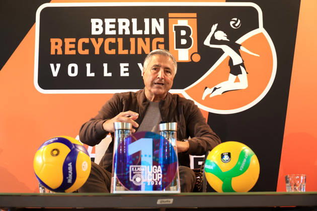 19.10.2026, DEU, GER , Deutschland, Volleyball, BR Volleys PK, Saison 2026 2027), Berlin, BR Volleys Geschäftsfuehrer Kaweh Niroomand, Headcoach Andrea Anastasi, Kapitän Ruben Schott nordphoto GmbH Engler Berlin Berlin Berlin Deutschland Copyright: xNordphotox xEnglerx