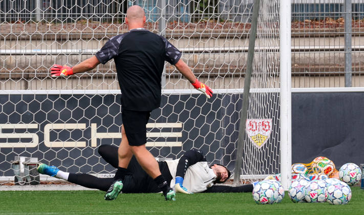19.10.2026, Stuttgart, Fußball UEFA Champions League, Saison 2026-2027, VfB Stuttgart Training, Dennis Seimen