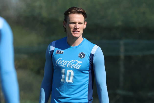 SSC Napoli Training Session Scott McTonimay of Napoli during a training session ahead of the UEFA Champions League 2026 27 at the Napoli training center in Castel Volturno, Italy, on October 19, 2026. Castel Volturno Napoli Italy  Copyright: xCiroxDexLucax originalFilename:deluca-sscnapol261019_npNOy.jpg