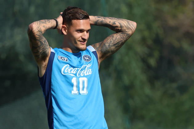 SSC Napoli Training Session Rafael Marin of Napoli participates in a training session ahead of the UEFA Champions League 2026 27 at the Napoli training center in Castel Volturno, Italy, on October 19, 2026. Castel Volturno Napoli Italy  Copyright: xCiroxDexLucax originalFilename:deluca-sscnapol261019_npOhI.jpg