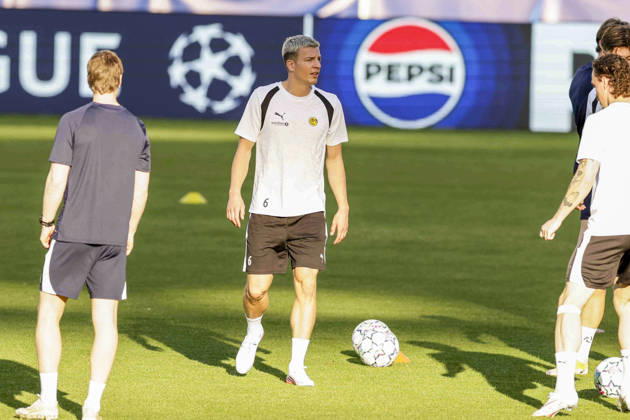 training session Bodo Glimt Bodo Glimt s Norwegian defender Jostein Gundersen during training of the UEFA Champions League Bodo Glimt against SSC Napoli at Diego Armando Maradona Stadium on October, 19, 2026 in Naples, _BPH0107 Copyright: xAntonioxBalascox