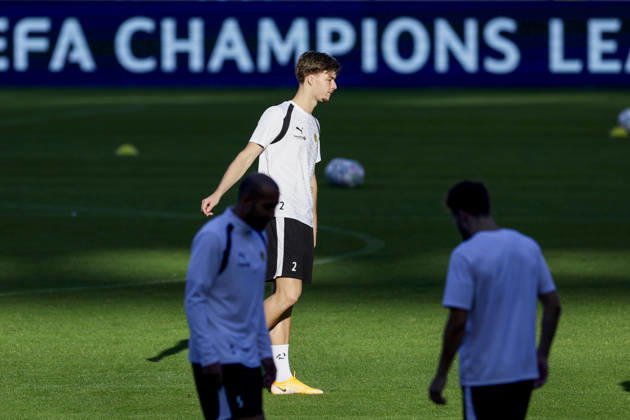 training session Bodo Glimt Bodo Glimt s Danish defender Villads Nielsen during training of the UEFA Champions League Bodo Glimt against SSC Napoli at Diego Armando Maradona Stadium on October, 19, 2026 in Naples, _BPH9989 Copyright: xAntonioxBalascox