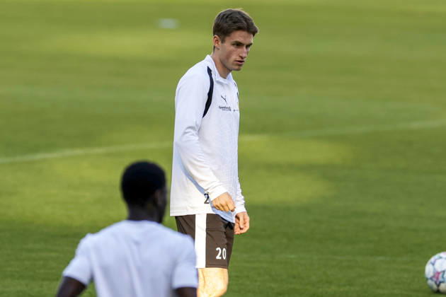 training session Bodo Glimt Bodo Glimt s Norwegian defender Fredrik Sjovold during training of the UEFA Champions League Bodo Glimt against SSC Napoli at Diego Armando Maradona Stadium on October, 19, 2026 in Naples, _BPH9997 Copyright: xAntonioxBalascox