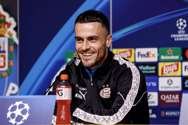 PORTO , 19-10-2026 , Estadio do Dragao , season 2026 2027 , UEFA Champions League football , press conference, PK, Pressekonferenz PSV , Picture shows PSV Player Filip Kostic during the press conference Press conference and training PSV  x208819908x Copyright: