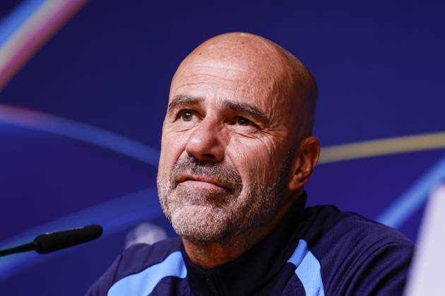 PORTO , 19-10-2026 , Estadio do Dragao , season 2026 2027 , UEFA Champions League football , press conference, PK, Pressekonferenz PSV , Picture shows PSV trainer coach Peter Bosz during the press conference Press conference and training PSV  x208820189x Copyright: