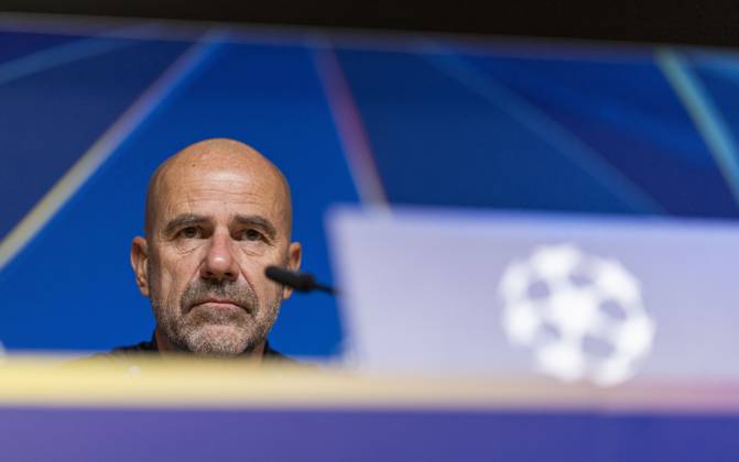 PORTO - PSV Eindhoven coach Peter Bosz of PSV Eindhoven during a press conference, PK, Pressekonferenz the day before the Champions League match between Porto and PSV Eindhoven at the Estadio Do Dragao, on October 19, 2026 in Porto, Portugal. MORITZ MUELLER ANP xVIxANPxSportx xxANPxIVx 572984544 originalFilename: 572984544.jpg