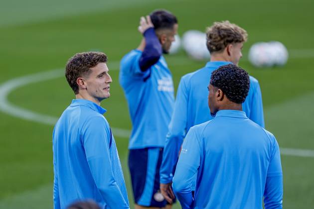 PORTO , 19-10-2026 , Estadio do Dragao , season 2026 2027 , UEFA Champions League football , press conference, PK, Pressekonferenz PSV , Picture shows PSV Player Guus Til Press conference and training PSV  x208822951x Copyright: