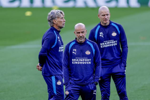 PORTO , 19-10-2026 , Estadio do Dragao , season 2026 2027 , UEFA Champions League football , press conference, PK, Pressekonferenz PSV , Picture shows PSV trainer coach Peter Bosz Press conference and training PSV  x208823002x Copyright:
