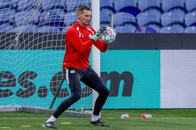 PORTO , 19-10-2026 , Estadio do Dragao , season 2026 2027 , UEFA Champions League football , press conference, PK, Pressekonferenz PSV , Picture shows PSV goalkeeper Matej Kovar Press conference and training PSV  x208823055x Copyright: