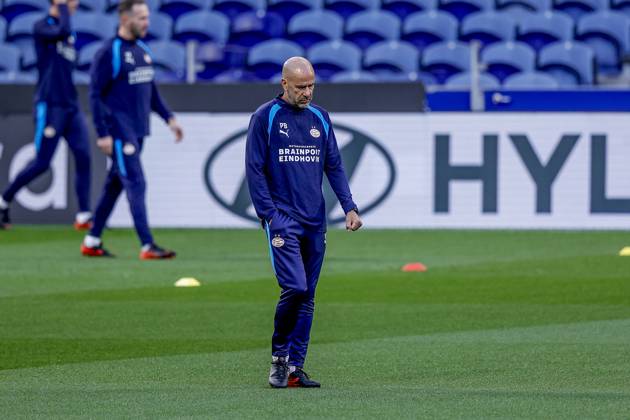 PORTO , 19-10-2026 , Estadio do Dragao , season 2026 2027 , UEFA Champions League football , press conference, PK, Pressekonferenz PSV , Picture shows PSV trainer coach Peter Bosz Press conference and training PSV  x208823072x Copyright: