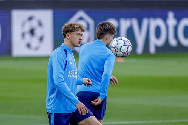 PORTO , 19-10-2026 , Estadio do Dragao , season 2026 2027 , UEFA Champions League football , press conference, PK, Pressekonferenz PSV , Picture shows PSV Player Sven Mijnans Press conference and training PSV  x208823160x Copyright:
