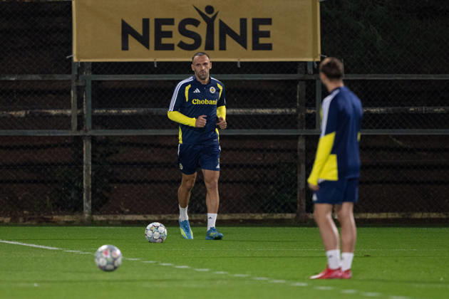 Ahead of Fenerbahce v Slavia Prague - UEFA Champions League ISTANBUL, TURKIYE - OCTOBER 19: Vedat Muric of Fenerbahce takes part during the training session ahead of their UEFA Champions League match between Fenerbahce and Slavia Prague at Chobani Stadium in Istanbul, Turkiye, on October 19, 2026. Celal Gunes Anadolu Istanbul Turkey. Editorial use only. Please get in touch for any other usage.  Copyright: x2026xAnadoluxCelalxGunesx