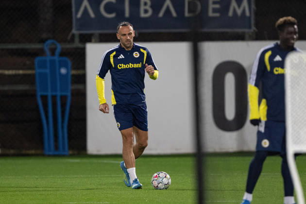 Ahead of Fenerbahce v Slavia Prague - UEFA Champions League ISTANBUL, TURKIYE - OCTOBER 19: Vedat Muric of Fenerbahce takes part during the training session ahead of their UEFA Champions League match between Fenerbahce and Slavia Prague at Chobani Stadium in Istanbul, Turkiye, on October 19, 2026. Celal Gunes Anadolu Istanbul Turkey. Editorial use only. Please get in touch for any other usage.  Copyright: x2026xAnadoluxCelalxGunesx