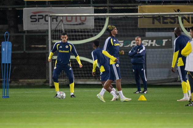 Ahead of Fenerbahce v Slavia Prague - UEFA Champions League ISTANBUL, TURKIYE - OCTOBER 19: Mason Greenwood of Fenerbahce takes part during the training session ahead of their UEFA Champions League match between Fenerbahce and Slavia Prague at Chobani Stadium in Istanbul, Turkiye, on October 19, 2026. Celal Gunes Anadolu Istanbul Turkey. Editorial use only. Please get in touch for any other usage.  Copyright: x2026xAnadoluxCelalxGunesx