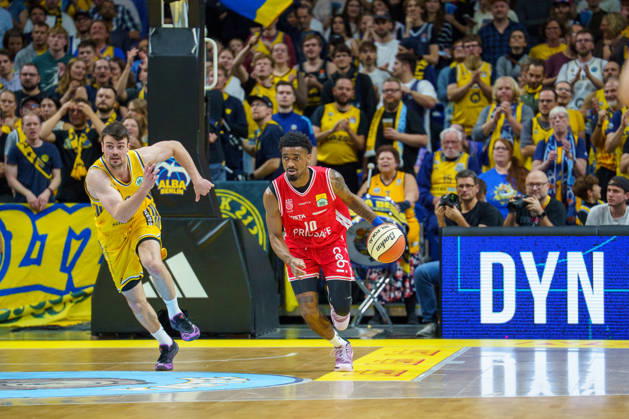 Im Bild: Mylik Wilson (BMA365 Bamberg Baskets, 10) 19.10.2026, Alba Berlin - BMA365 Bamberg Baskets, BBL-Pokal Achtelfinale, Basketball, Saison 2026 27, Uber Arena Copyright: HMBxMedia xPascalxSpanehl