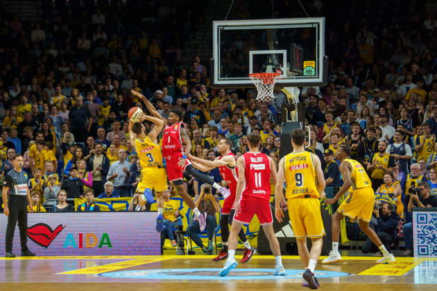 Im Bild: Jordan Ford (ALBA BERLIN, 3), Wurf 19.10.2026, Alba Berlin - BMA365 Bamberg Baskets, BBL-Pokal Achtelfinale, Basketball, Saison 2026 27, Uber Arena Copyright: HMBxMedia xPascalxSpanehl