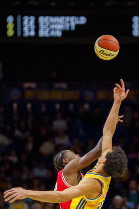 Im Bild: tipp-off 19.10.2026, Alba Berlin - BMA365 Bamberg Baskets, BBL-Pokal Achtelfinale, Basketball, Saison 2026 27, Uber Arena Copyright: HMBxMedia xPascalxSpanehl