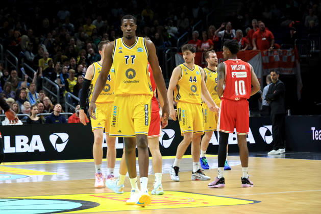 19.10.2026, Deutschland, GER, DEU, Basketball, BBL-Pokal, 1.Tag, Saison 2026 2027, Berlin, ALBA Berlin vs Bamberg Sima Fatty Yankuba ( ALBA Berlin 77 ), ALBA-Spielerkreis nordphoto GmbH Engler Berlin Uber-Arena Berlin Deutschland Copyright: xNordphotox xEnglerx
