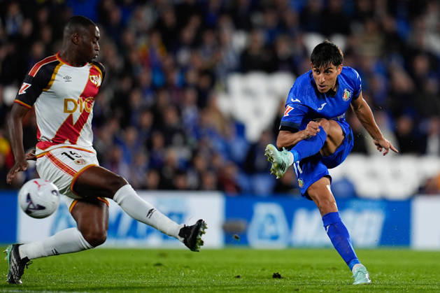 October 19, 2026, Getafe, Madrid, Spain: Ramon Terrats of Getafe CF shoots during the Spanish League, LaLiga EA Sports, football match between Getafe CF and Rayo Vallecano at Coliseum de Getafe stadium on October 19, 2026, in Getafe, Spain. Getafe CF V Rayo Vallecano - LaLiga EA Sports  - ZUMAa181 20261019_zaa_a181_022 Copyright: xDennisxAgyemanx