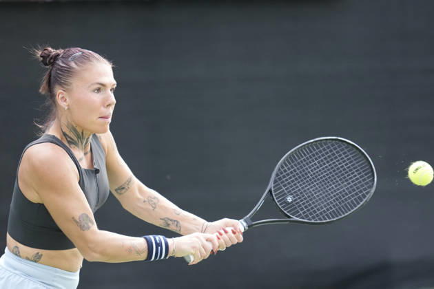 WTA, Tennis Damen Kinoshita Group Japan Open - Day 2 Oleksandra Oliynykova of Ukraine plays her round of 32 singles match against Mary Stoiana of the United States at the 2026 Kinoshita Group Japan Open Women s tennis tournament at Utsubo Tennis Center in Osaka, Japan, on October 20, 2026. Osaka Japan Copyright: xOwenxHammondx originalFilename:hammond-2026kino261020_npQb9