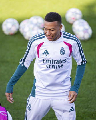 Real Madrid CF Training Session And press conference, PK, Pressekonferenz - UEFA Champions League 2026 27 League Phase MD3 MADRID, SPAIN - OCTOBER 20: Kylian Mbappe of Real Madrid CF is seen training during the training session on day ahead of the UEFA Champions League 2026 27 League Phase MD3 at Ciudad Real Madrid on October 20, 2026 in Valdebebas, Spain. Valdebebas Ciudad Real Madrid Madrid Spain Copyright: xAlbertoxGardinx AGardin_20261020_Rea_Mad_Press_0161