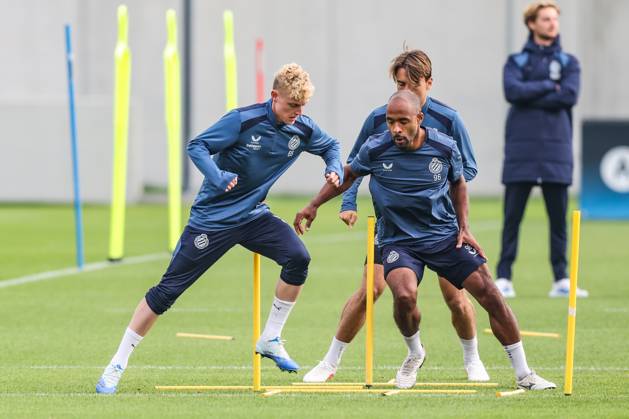 Club s Joaquin Seys and Club s Denis Odoi pictured during a training session of Belgian soccer team Club Brugge KV, Tuesday 20 October 2026 in Knokke-Heist. Club is preparing for the third game in the UEFA Champions League league phase against French team Racing Club de Lens tomorrow. BRUNOxFAHY  x190373979x
