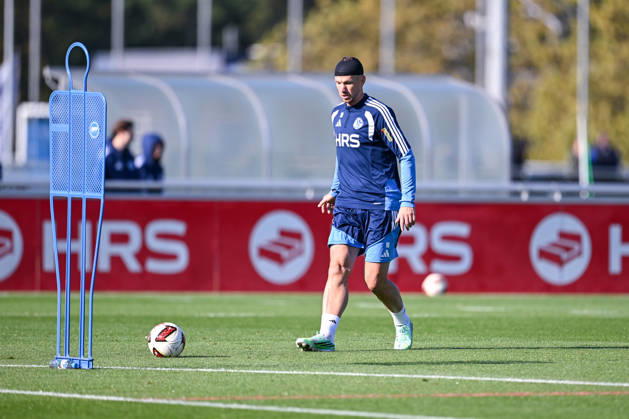 20.10.2026, Fussball, Saison 2026 2027, Bundesliga, Training des FC Schalke 04, Edin DÅ¾eko Dzeko (FC Schalke 04) xRHR-FOTO YYx Copyright: KROEGER RHR-FOTOx RHR-FOTO YY