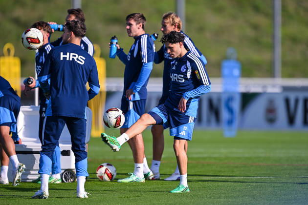 20.10.2026, Fussball, Saison 2026 2027, Bundesliga, Training des FC Schalke 04, Soufiane El-Faouzi (FC Schalke 04) xRHR-FOTO YYx Copyright: KROEGER RHR-FOTOx RHR-FOTO YY