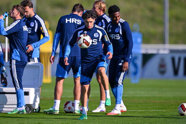 20.10.2026, Fussball, Saison 2026 2027, Bundesliga, Training des FC Schalke 04, Soufiane El-Faouzi (FC Schalke 04) xRHR-FOTO YYx Copyright: KROEGER RHR-FOTOx RHR-FOTO YY