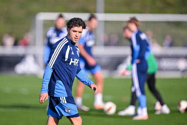 20.10.2026, Fussball, Saison 2026 2027, Bundesliga, Training des FC Schalke 04, Soufiane El-Faouzi (FC Schalke 04) xRHR-FOTO YYx Copyright: KROEGER RHR-FOTOx RHR-FOTO YY