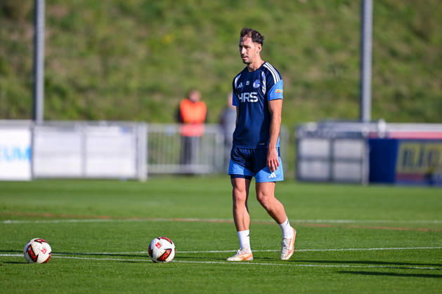 20.10.2026, Fussball, Saison 2026 2027, Bundesliga, Training des FC Schalke 04, Nikola Katic (FC Schalke 04) xRHR-FOTO YYx Copyright: KROEGER RHR-FOTOx RHR-FOTO YY