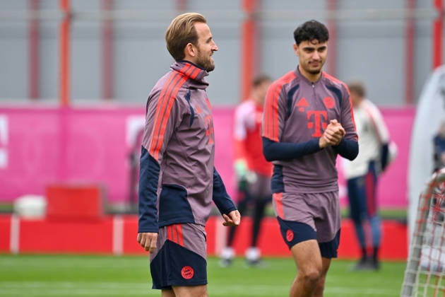 Harry KANE (Bayern Muenchen), re:Aleksandar PAVLOVIC (Bayern Muenchen). Fussball Champions League,Saison 2026 27, Ligaphase ABSCHLUSSTRAINING am 20.10.2026 FC Bayern Muenchen - FC Arsenal