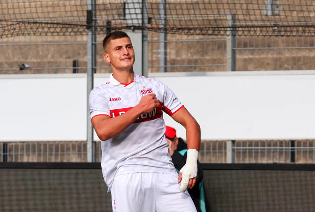 20.10.2026, Stuttgart, Fußball U19 Champions League, Saison 2026 2027, U19 YouthLeague VfB Stuttgart vs. Atletico Madrid, Jubel nach dem 1:1 Tor, Torschütze Enis Redzepi (VfB)