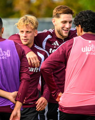 20.10.2026 - Fussball - 2. Fussball - Bundesliga - Saison 2026 2027 - 1. FC Nürnberg Nuernberg FCN ( Club ) - Training - Sportfoto Zink - xwoxzix - Tim Janisch (32, 1. FC Nürnberg FCN ) Styopa Mkrtchyan (5, 1. FC Nürnberg FCN )