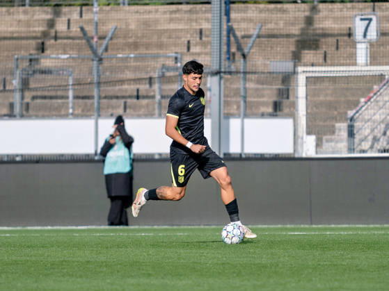 Freisteller: David Fernandez (Atletico Madrid, 06) am Ball, Ganzkoerper Einzelbild Archiv Freigestellt GER, Fussball, VfB Stuttgart vs. Atletico Madrid, UEFA Youth League, 3. Spieltag, Stuttgart, Saison 2026 2027, 20.10.2026 GER, Fussball, VfB Stuttgart vs. Atletico Madrid, UEFA Youth League, 3. Spieltag, Stuttgart, Saison 2026 2027, 20.10.2026 Stuttgart Copyright: xCarstenxSchweringx EP_CSG