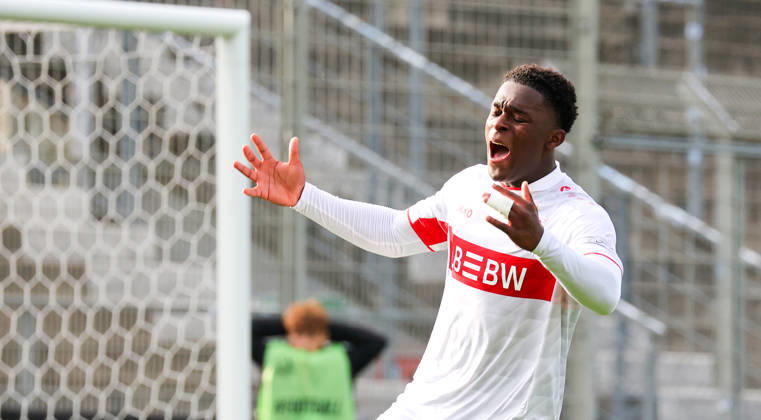 20.10.2026, Stuttgart, Fußball U19 Champions League, Saison 2026 2027, U19 YouthLeague VfB Stuttgart vs. Atletico Madrid, Brayann Kenmoe (VfB)