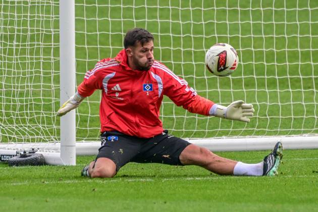 Heuer Fernandes Daniel ( HSV ) am Ball Deutschland , Hamburg , Volksparkstadion , Fussball , 1. Bundesliga , Training des Hamburger SV