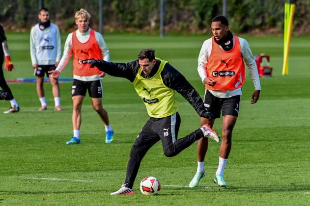 Branimir Hrgota Youssoupha Niang ( Pauli ) Deutschland , Hamburg , Trainingsgelände an der Kollaustrasse , Fussball , 2. Bundesliga , FC St Pauli