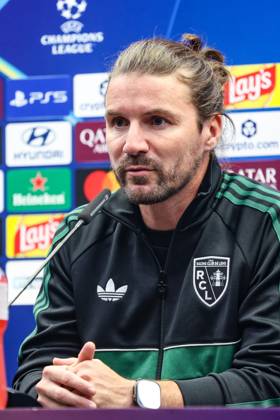 Lens head coach Yannick Cahuzac pictured during a press conference, PK, Pressekonferenz of French soccer team Racing Club de Lens, Tuesday 20 October 2026 in Brugge. The team is preparing for the third game in the UEFA Champions League league phase against Club Brugge tomorrow. BRUNOxFAHY  x190403765x