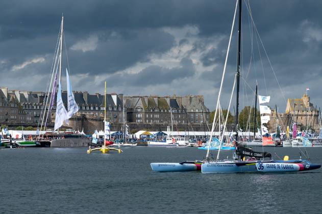 ROUTE DU RHUM PHOTOPQR OUEST FRANCE ELSA RANCEL OUEST-FRANCE ; SAINT-MALO ; 20 10 2026 ; ROUTE DU RHUM Ouverture du village de la Route du Rhum, à Saint-Malo (Ille-et-Vilaine), le 20 octobre 2026. 1,2 million de visiteurs sont attendus pour cette édition. Dans quelques jours, 118 skippers en solitaire sur leurs bateaux prendront le départ de la 13ème édition La Route du Rhum Destination Guadeloupe dont le départ sera donné au large de Saint-Malo le dimanche 1er novembre 2026 à 13h02. Photo : ELSA RANCEL OUEST-FRANCE SAINT-MALO; 20 10 2026 opening of the Route du Rhum race village. SAINT-MALO France  Copyright: xPHOTOPQR OUESTxFRANCE MAXPPPxELSAxRANCELx xOUEST-FRANCEx 20261020OFR6882 20261020OFR6882
