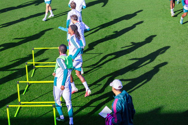 Fussball : Abschlusstraining, Real Madrid, 20.10.2026, Ciudad Real Madrid (Madrid) : Mannschaft beim Aufwärmen Copyright: xMichellexLukax