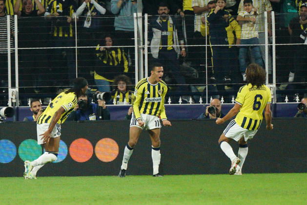 October 20, 2026, Kadikoy, Istanbul, Turkey: Mason Greenwood (C) of Fenerbahce celebrates with his teammates after scoring his team s first goal during the UEFA Champions League - League Phase, Matchday 3 - football match between Fenerbahce and SK Slavia Praha at Sukru Saracoglu Stadium in Istanbul, Turkey, on October 20, 2026. Kadikoy Turkey - ZUMAu194 20261020_zip_u194_019 Copyright: xTolgaxUluturkx