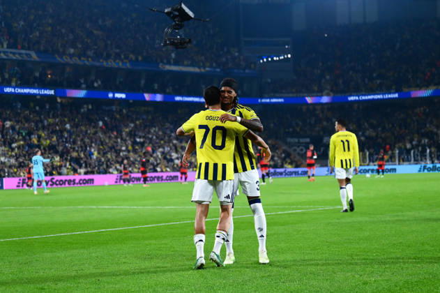 Fenerbahce v Slavia Praha - UEFA Champions League ISTANBUL, TURKIYE - OCTOBER 20: Oguz Aydin (70) of Fenerbahce celebrates with his teammates after scoring a goal during the UEFA Champions League Week 3 match between Fenerbahce and Slavia Praha at Chobani Stadium, on October 20, 2026 in Istanbul, Turkiye. Arif Hudaverdi Yaman Anadolu Istanbul Turkey. Editorial use only. Please get in touch for any other usage.  Copyright: x2026xAnadoluxArifxHudaverdixYamanx