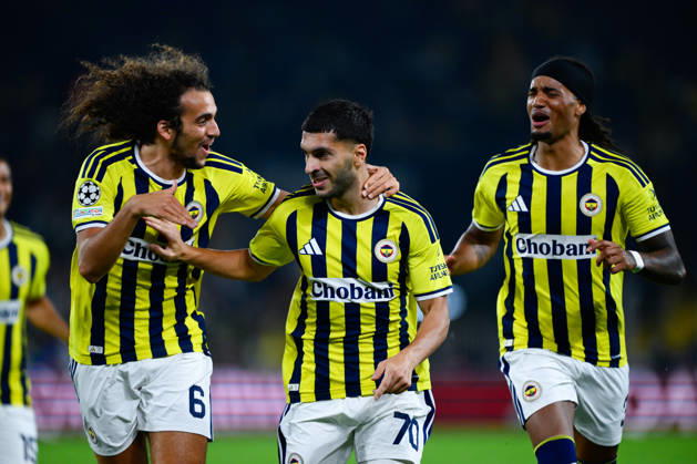 Fenerbahce v Slavia Praha - UEFA Champions League ISTANBUL, TURKIYE - OCTOBER 20: Oguz Aydin (70) of Fenerbahce celebrates with his teammates after scoring a goal during the UEFA Champions League Week 3 match between Fenerbahce and Slavia Praha at Chobani Stadium, on October 20, 2026 in Istanbul, Turkiye. Arif Hudaverdi Yaman Anadolu Istanbul Turkey. Editorial use only. Please get in touch for any other usage.  Copyright: x2026xAnadoluxArifxHudaverdixYamanx
