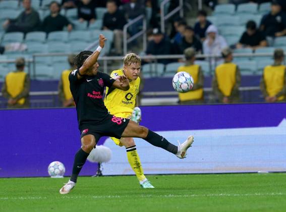 Sabah FC v Borussia Dortmund - UEFA Champions League BAKU, AZERBAIJAN - OCTOBER 20: Daniel Svensson of Borussia Dortmund in action during UEFA Champions League week 3 football match between Sabah FC and Borussia Dortmund at Baku Olympic Stadium in Baku, Azerbaijan on October 20, 2026. Resul Rehimov Anadolu Baku Azerbaijan. Editorial use only. Please get in touch for any other usage.  Copyright: x2026xAnadoluxResulxRehimovx