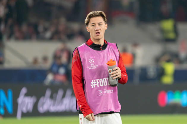 Warm-Up, aufwärmen Angelo Stiller (VfB Stuttgart, 06), GER, VfB Stuttgart vs. Atlà tico Madrid, Fussball, UEFA Champions League, Spieltag 3, Spielzeit 2026 2027, 20.10.2026, GER, VfB Stuttgart vs. Atlà tico Madrid, Fussball, UEFA Champions League, Spieltag 3, Spielzeit 2026 2027, 20.10.2026, Stuttgart Copyright: xEibner-Pressefoto EdwardxCheungx EP_ECG