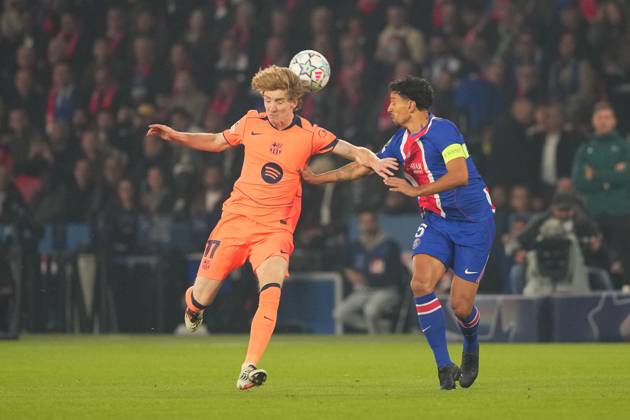 Anthony Gordon of Barcelona takes on Marquinhos of PSG Paris Saint-Germain v Barcelona, UEFA Champions League, Football, Parc des Princes, Paris, France - 20 Oct 2026Paris Parc des Princes France  Copyright: xDavexWinter Shutterstockx 17226708y