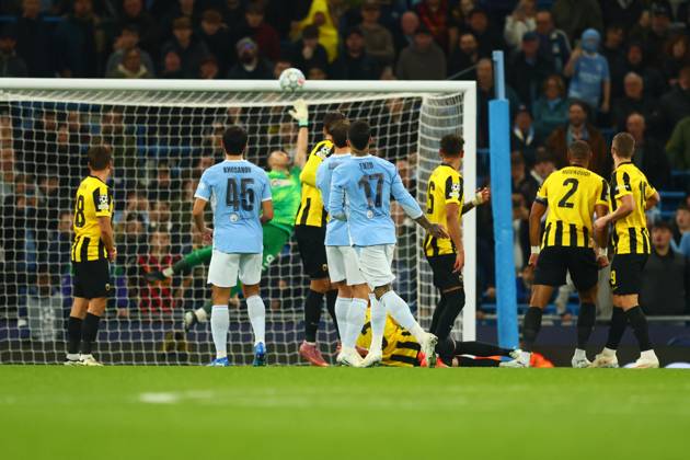 Enzo Fernandez of Manchester City hits the cross bar before Elliot Anderson scores to make it 1-0 Manchester City v AEK Athens, UEFA Champions League, Football, Etihad Stadium, Manchester, UK - 20 Oct 2026Manchester Etihad Stadium United Kingdom  Copyright: xPaulxCurrie Shutterstockx 17226782v