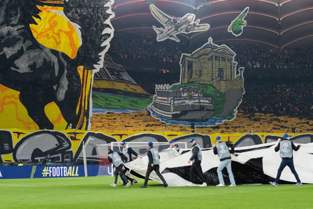 20.10.2026, xjyhynx, Fussball UEFA Champions League, VfB Stuttgart - Atletico Madrid, v.l. Choreografie der VfB Stuttgart Fans Stuttgart